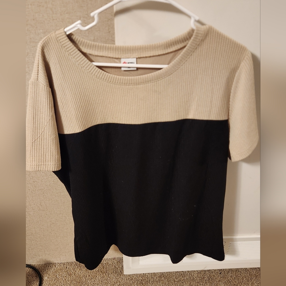 Womens XL Two-Tone Ribbed Knit Top